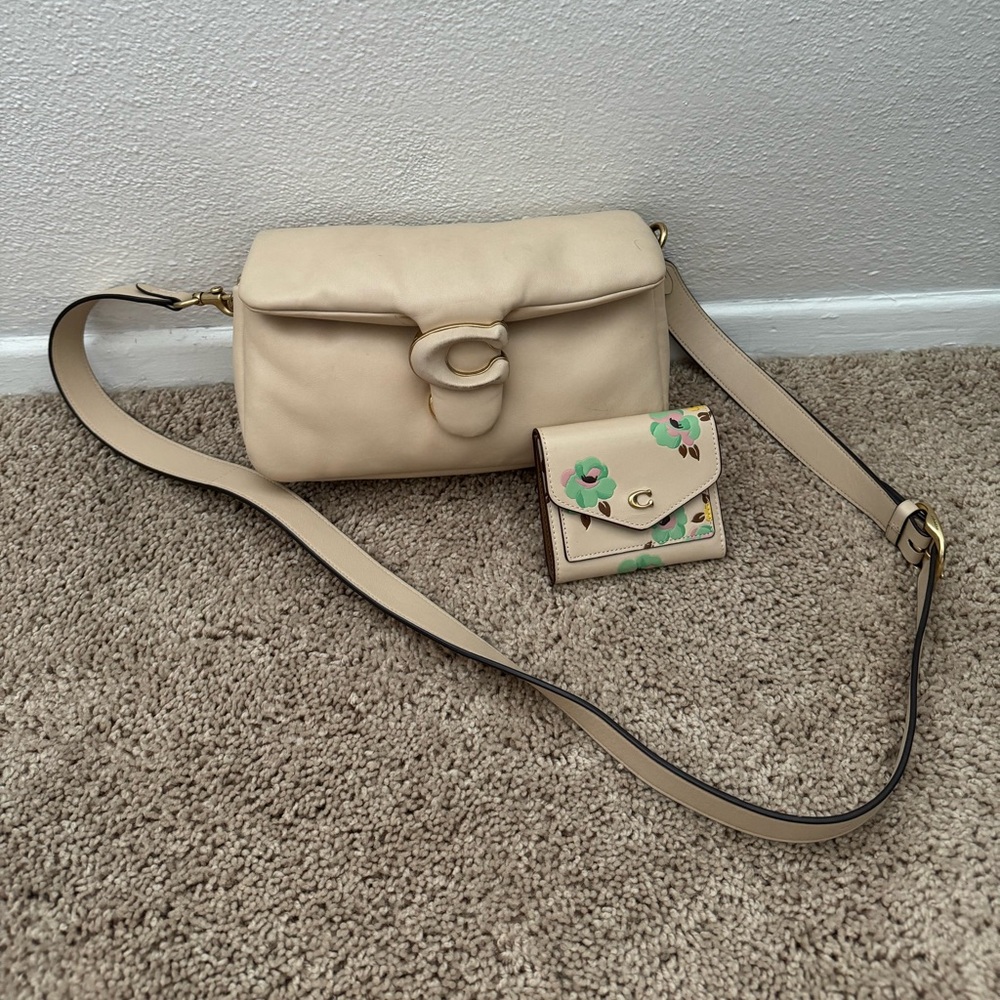 Coach bag with adjustable short or long strap with matching wallet